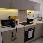 Comfy Stylish Stay In Malaga